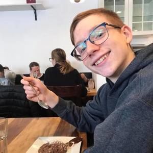 Meet your Posher, Thomas